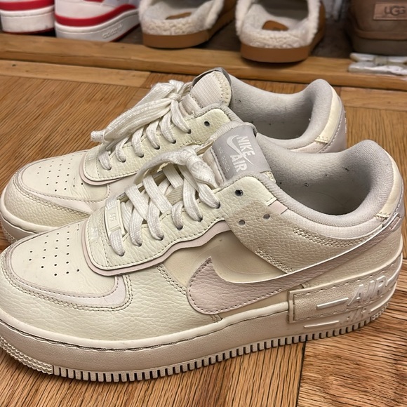 Nike Shoes - Nike air shoes